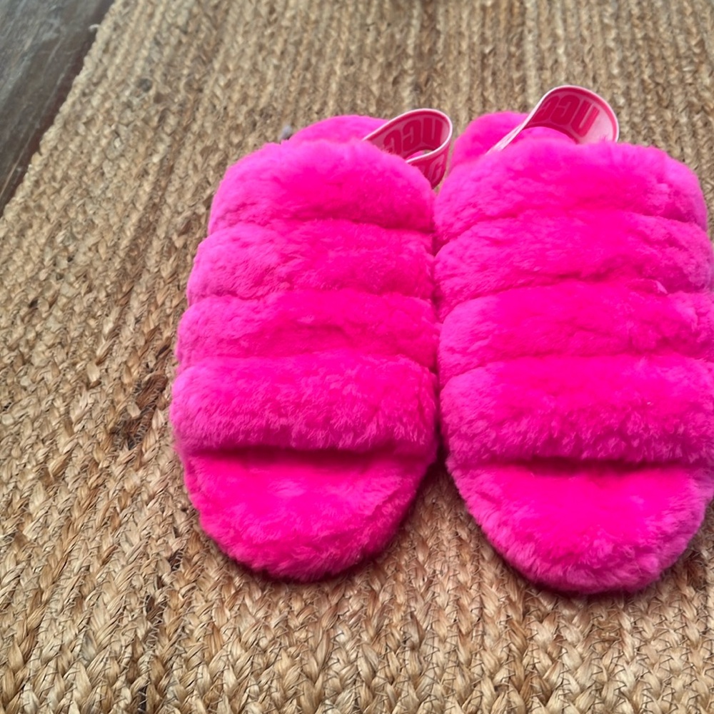 Brand new !! No tags !! Perfect condition super confi !